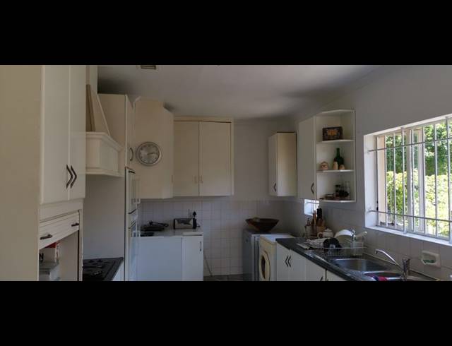 3 BEDROOM HOUSE RENTED IN CHILTERN HILLS
